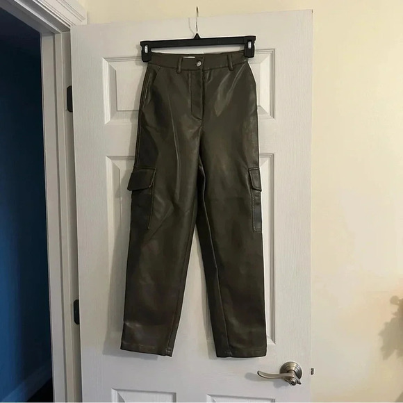 Size 00 Aritzia Wilfred Faux Leather Modern Cargo Pockets Ankle Grey Pan… - Picture 4 of 11